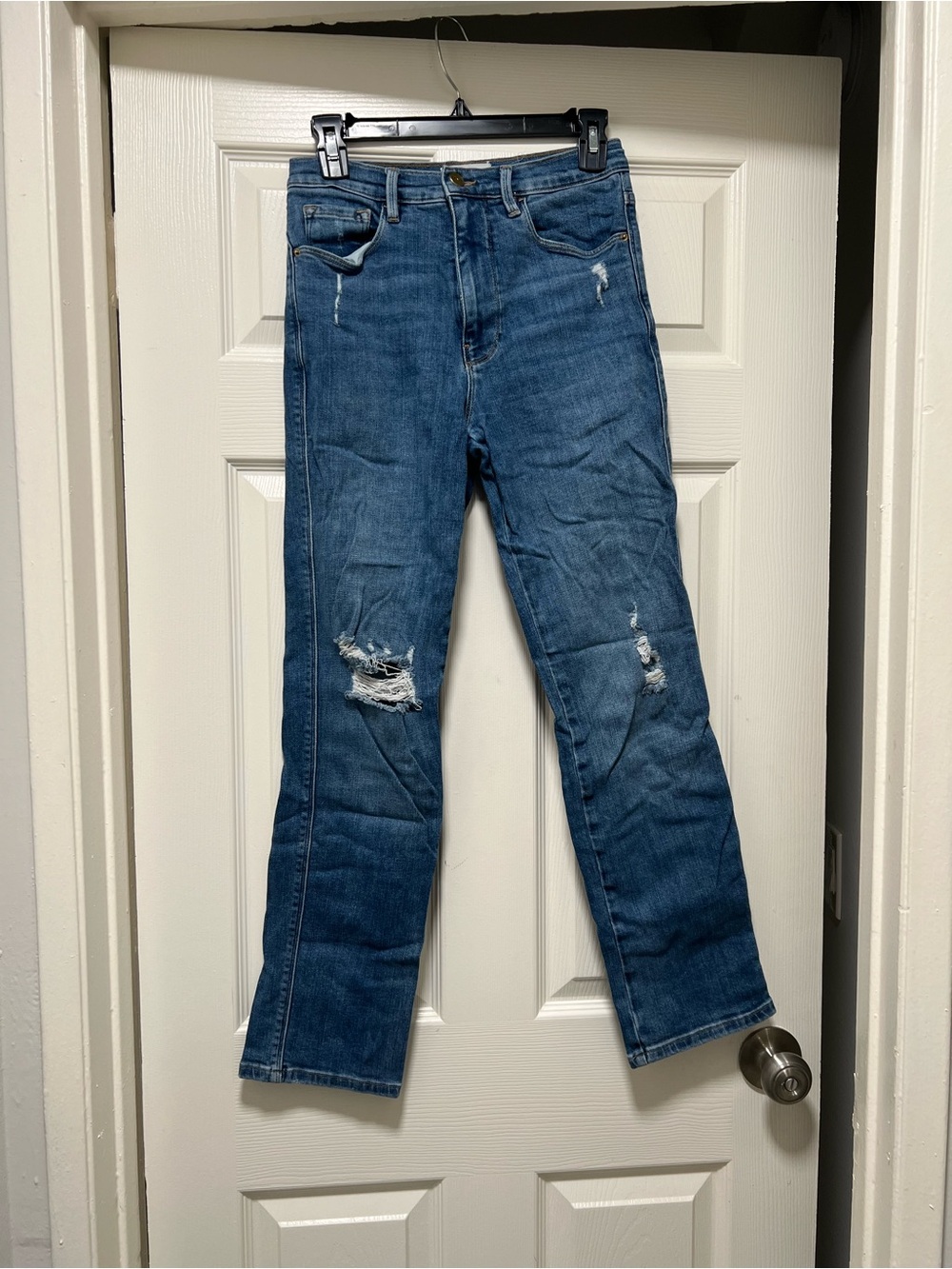 Women’s Blue Distressed Jeans